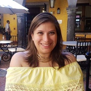 Meet your Posher, Olivia